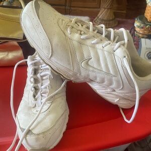 Men’s NIkE size 13w. Barely worn.